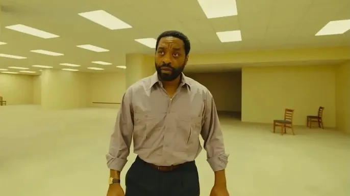 Pelíciula Backrooms 2026
